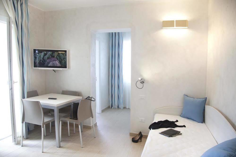 Marina Beach Suite Hotel Rímini Exterior foto